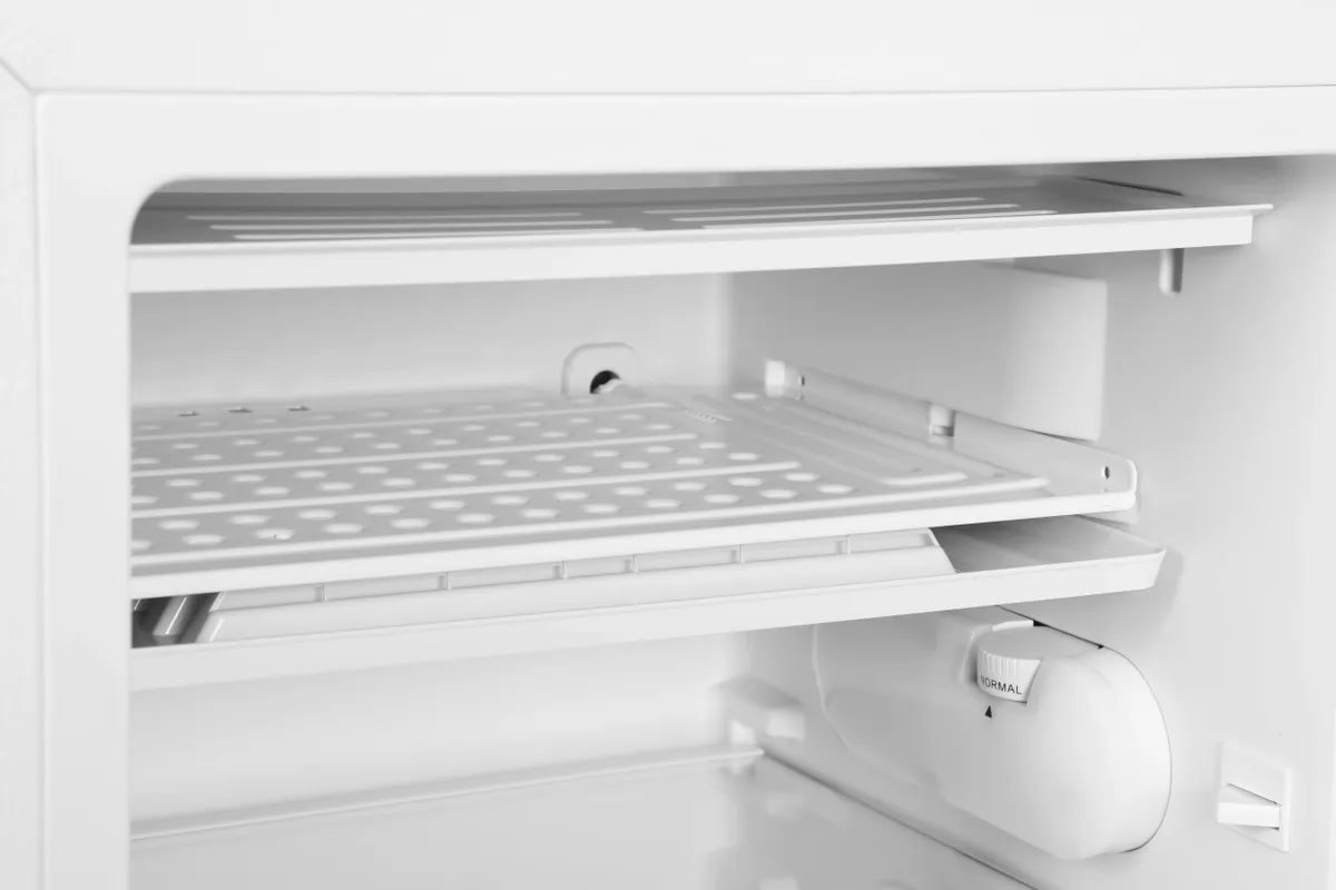 картинка Отдельностоящий холодильник LEX LSD100W 