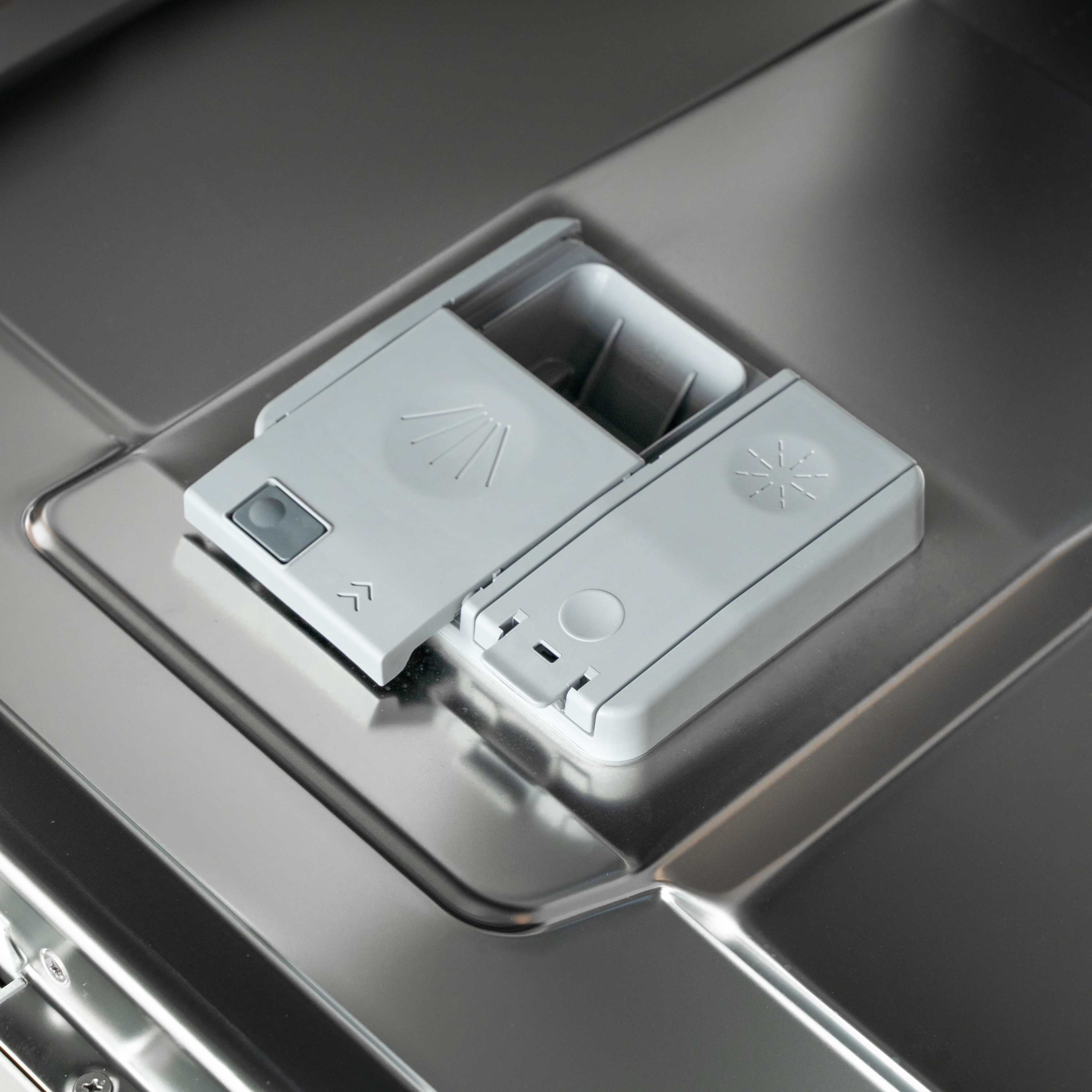 картинка Посудомоечная машина Delonghi DDWS 665 X EMILIO  картинка Посудомоечная машина Delonghi DDWS 665 X EMILIO