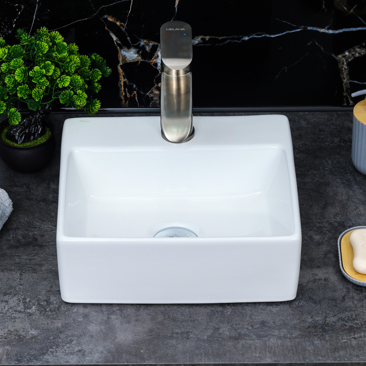 картинка Раковина Melana MLN-7440A, белый 