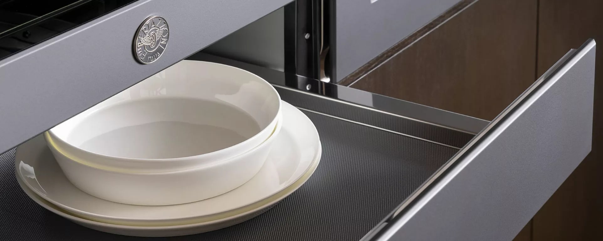 картинка Подогреватель посуды Bertazzoni WD60N карбонио 