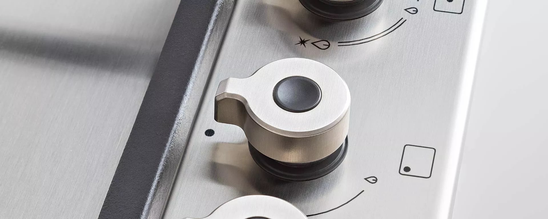 картинка Газовая варочная панель Bertazzoni P604LPROX нержавеющая сталь 